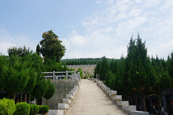 渭南市最好的公墓是哪里？渭南龙寿山墓园怎么样？