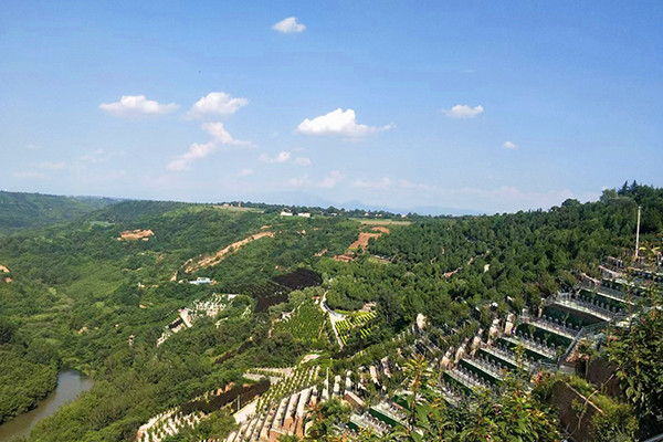 西安市蓝田县白鹿原公墓地址在哪，各葬式什么价格？