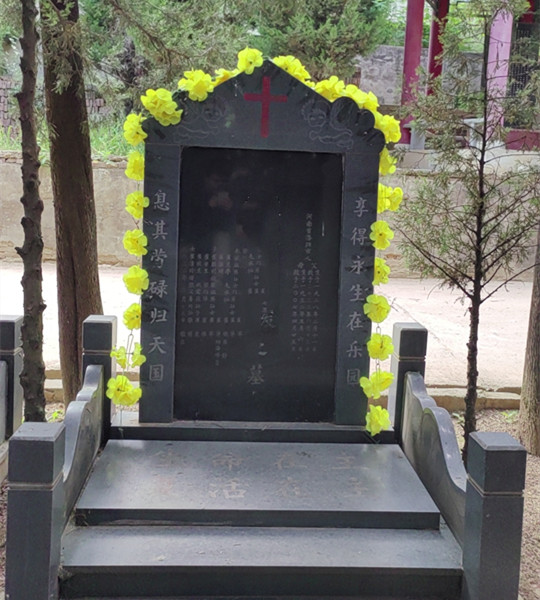 凤凰岭立碑二
