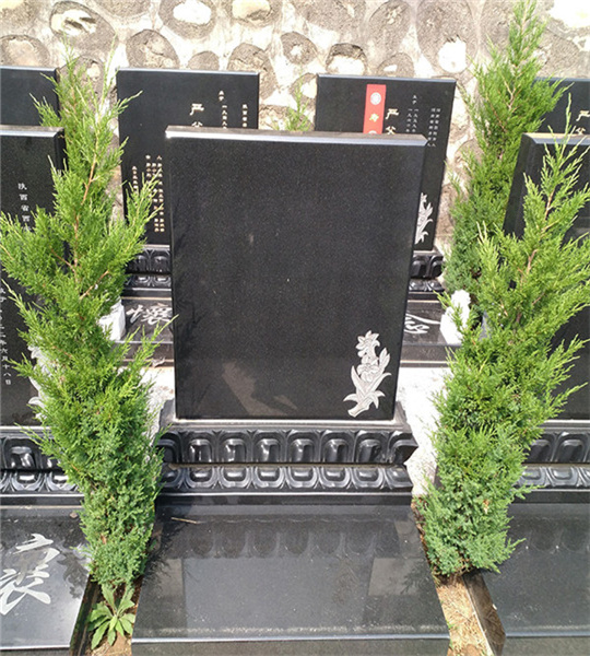 明德园立碑